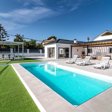 Palm Tree Villa - 5Bdr Paradise Pool / Chill Out Beds Торремолінос Екстер'єр фото